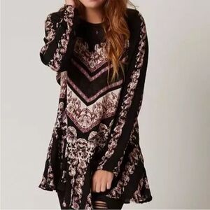 Like New Free People Smooth Talker Tunic Top Black Floral Size Small